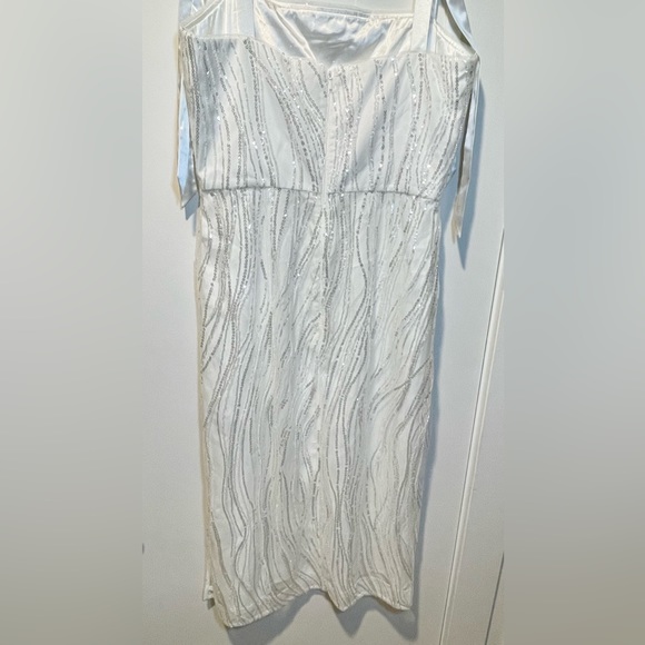 ML MONIQUE LHUILLIER Sequined Bow-Strap Midi Dress in white - Picture 10 of 12